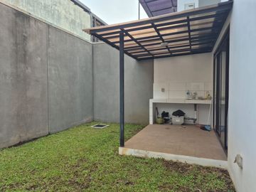 Rumah Siap Huni di Simakirana Kota Baru Parahyangan