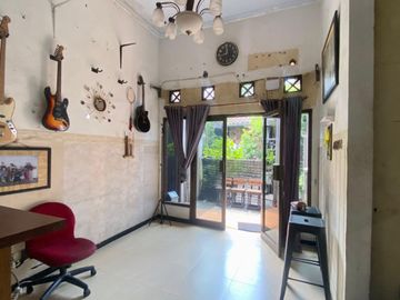 Rumah siap huni jambangan surabaya