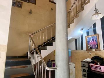 Rumah siap huni jambangan surabaya