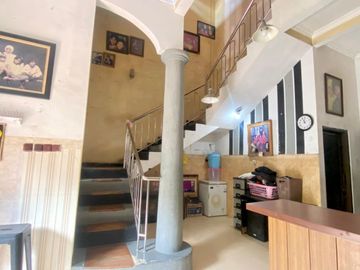 Rumah siap huni jambangan surabaya