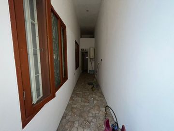 Sewa Rumah Rapih Besar Meadow Green 3 Kamar Furnish, Lippo Cikarang, Bekasi