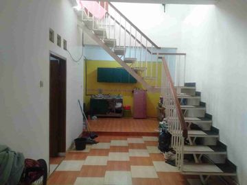 Rumah Murah Semi Furnished luas 86 m2 di Sayap Moch Ramdan Ciateul harga 1 Milyar Nego