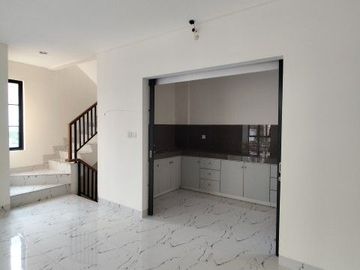 Rumah Hoek Tipe H (8x9) Double Decker Rapih di Lavon Tangerang 1KA0002H