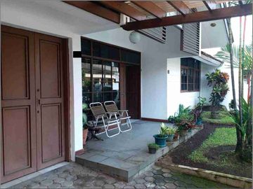 Rumah Luas di Sayap Srimahi Regol Bandung Tengah Lokasi Strategis LB 250 harga 3 Milyar