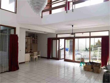 Rumah Luas di Sayap Srimahi Regol Bandung Tengah Lokasi Strategis LB 250 harga 3 Milyar