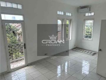 Rumah Bangka Kemang Jakarta Selatan. 3 lantai, SHM, Bebas Banjir