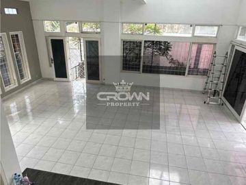 Rumah Bangka Kemang Jakarta Selatan. 3 lantai, SHM, Bebas Banjir