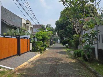 Rumah Baru 2 Lantai di Griya Loka BSD