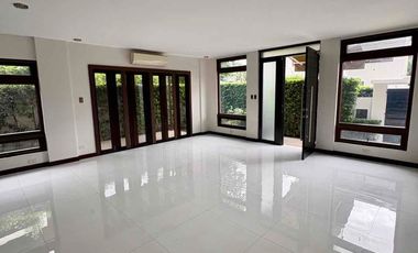 5-Bedroom House and Lot For Sale in Merville Park, Parañaque