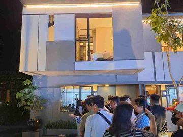 Dijual Murah, Rumah Park Serpong