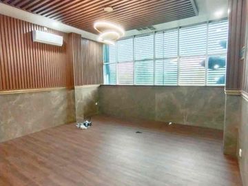 Ruko Boulevard Tekno BSD City ex Cafe dan Salon