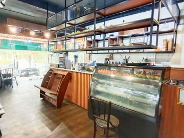 Ruko Boulevard Tekno BSD City ex Cafe dan Salon
