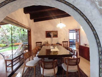 Hermosa casa en venta en El Sol de La Molina $ USD 1,150,000 ( UN MILLON CIENTO CINCUENTA MIL DÓLARES)