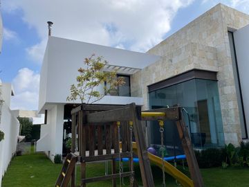 VENTA CASA LOMA DE GOLF $28,000,000