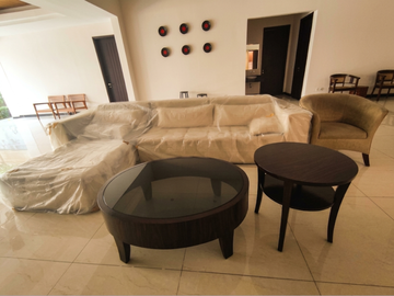 Disewakan Rumah Mewah Tempo Doeloe di Kota Baru Parahyangan Full Furnished | LT 560 m² | Taman Luas | Siap Huni