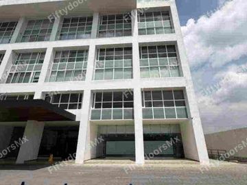 Departamento tipo Loft en San Patricio a 5 min del tren interurbano
