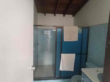 Venta Casa lote laureles sector Simón Bolívar   260m2 $2.000millones