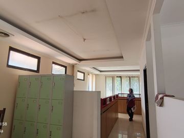 Kantor 2 Lt Full Furnish Siap Pakai di Sayap BKR Pasirluyu