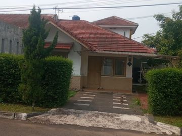 Rumah 2 Lantai Hook di Bumi Adipura Gedebage Bandung