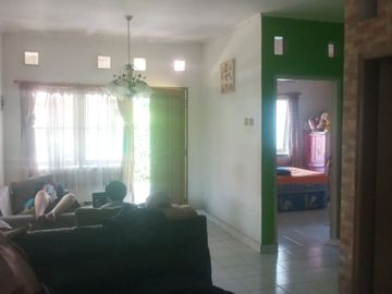 Rumah 2 Lantai Hook di Bumi Adipura Gedebage Bandung