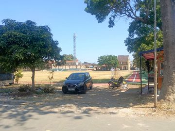 Jual rumah lama hitung tanah di Jalan Sayang jatinangor bandung