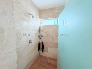 Casa en Venta, Lomas de Juriquilla. Recámara Planta Baja