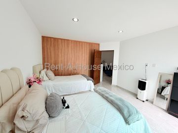 Casa en Venta, Lomas de Juriquilla. Recámara Planta Baja