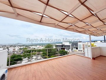 Casa en Venta, Lomas de Juriquilla. Recámara Planta Baja