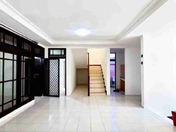 Rumah Private One Gate Pondok Bambu Jakarta Timur