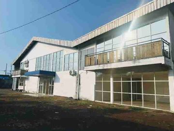 HOT LISTING
DI JUAL GUDANG EX PABRIK SIAP PAKAI DI MOJOKERTO
✅Lokasi strategis 
✅Raya provinsi 0 jln
✅Container 40 ft
✅Pagar beton keliling
✅ Kantor 2 lantai

LT ±1.5 ha
Dimensi ±60 X 250mtr
LB Pabrik ±10.000m²
PLN | PDAM
Lebar Depan ±60mtr
Sertifikat SHM

💰Harga Rp 75M NEGO