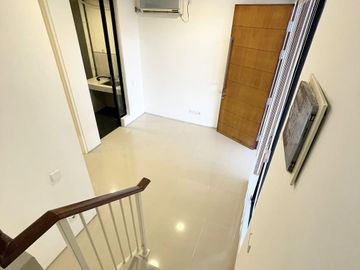 SUPER SALE – RUMAH BARU FULL RENOVASI – NORTHWEST HILL, CITRALAND SURABAYA