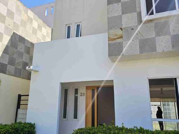 MC Casa en Venta en Foresta, privada Acacias, modelo Terra