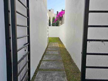 MC Casa en Venta en Foresta, privada Acacias, modelo Terra