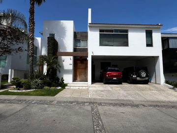 Casa en Venta en La Vista Country Club Precio de Oportunidad