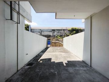 For Sale! Donya Faustina Tandang Sora Quezon City Brandnew Townhouse  -AJCQ