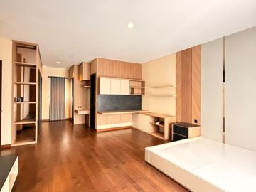 Rumah Hoek 2lt 294m type 4KT Private Pool Dbanyan JGC Jakarta Garden City