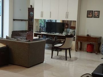 Rumah 2 Lantai Bagus HGB di Graha Natura Modern Mewah Siap Huni