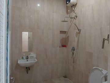 Rumah 2 Lantai Siap Huni Full Renov di Metro Permata 1 Karang Tengah Tangerang