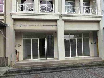 Ruko Sewa Area Komersil Dengan Kondisi Bangunan Rapih Dan Bersih Di Grand Galaxy City. Kota Bekasi
