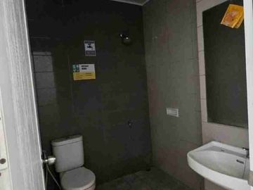 Ruko Sewa Area Komersil Dengan Kondisi Bangunan Rapih Dan Bersih Di Grand Galaxy City. Kota Bekasi