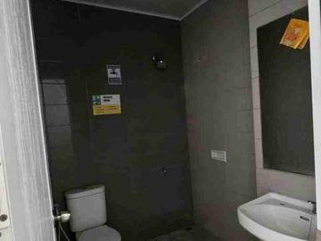 Ruko Sewa Area Komersil Dengan Kondisi Bangunan Rapih Dan Bersih Di Grand Galaxy City. Kota Bekasi