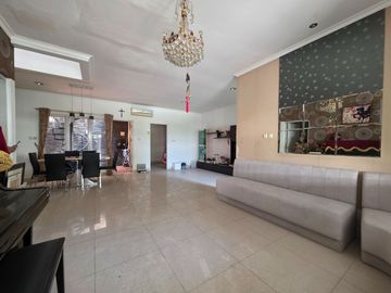 Rumah di serenade lake full furnish siap huni di gading serpong