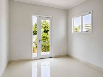 Rumah Hoek Baru Pasadena Grand Residence Gading Serpong LT180 Hadap Selatan Barat