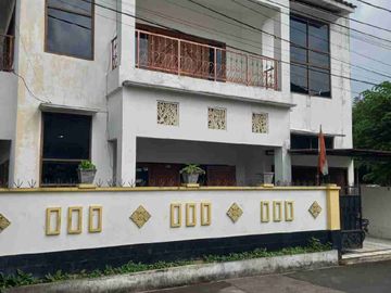 Rumah Lt210 Komplek Elite Jatiwaringin pondok gede