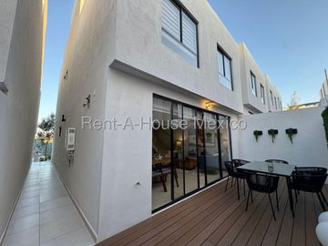 CASA VENTA ZIBATA, 3 RECAMARAS, 3 BAÑOS.