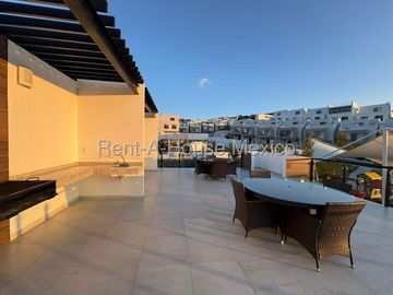 CASA VENTA ZIBATA, 3 RECAMARAS, 3 BAÑOS.