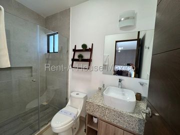 CASA VENTA ZIBATA, 3 RECAMARAS, 3 BAÑOS.