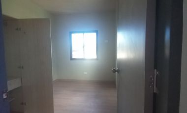 Modern Townhouse For Sale in Bonifacio Drive Tagaytay City-MC