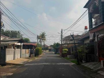 Rumah Duren Sawit Jakarta Timur. 2 lantai, SHM, Hitung Tanah.