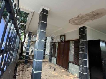Rumah Duren Sawit Jakarta Timur. 2 lantai, SHM, Hitung Tanah.